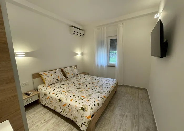 Apartman Demarin *